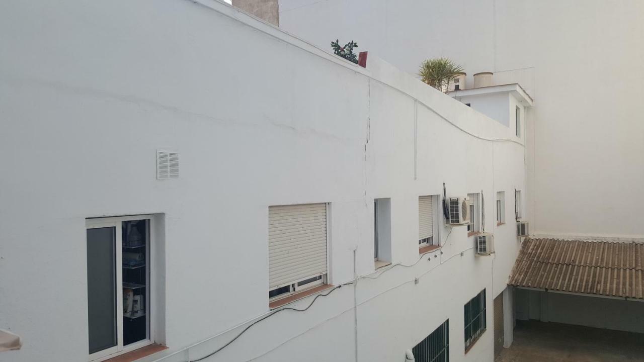 מאלגה Pension Yna Holiday מראה חיצוני תמונה